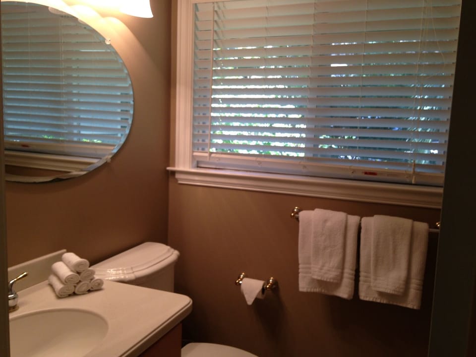 We like fluffy towels and clean water closets.