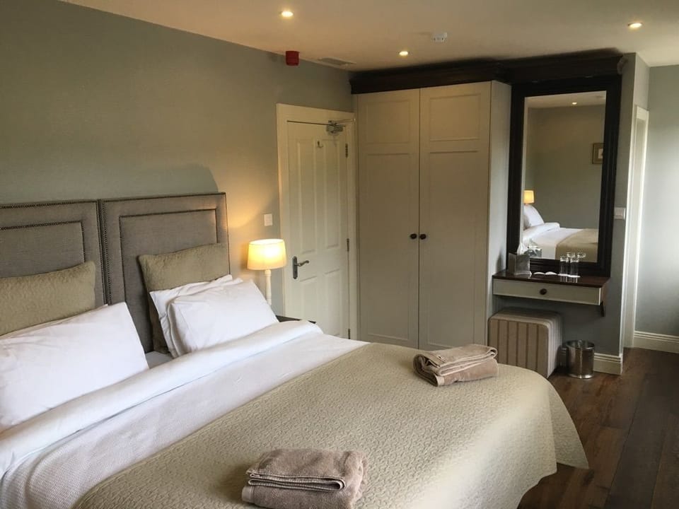 Standard Double Room, 1 Queen Bed, Ensuite | Desk, iron/ironing board, free WiFi, bed sheets