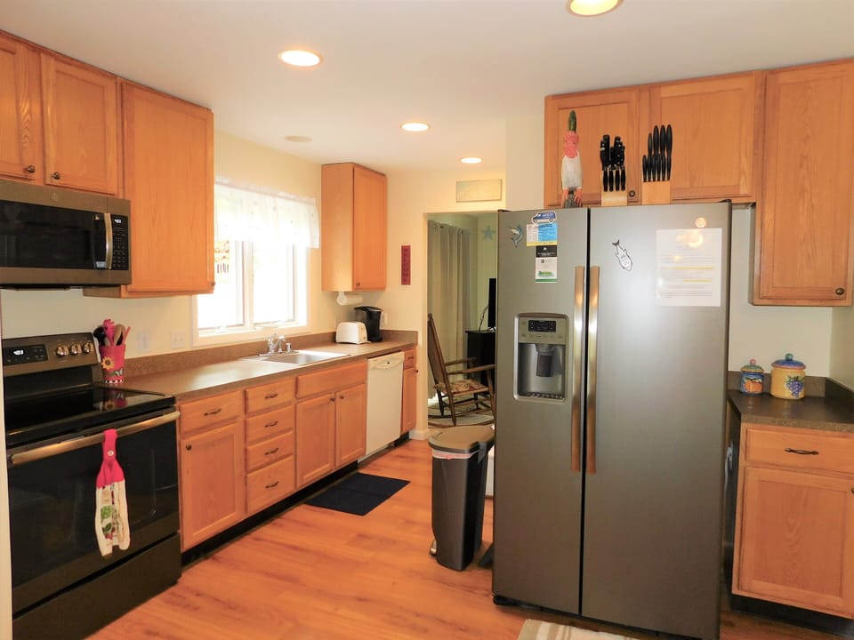 451 D Garfield Pkwy - Kitchen & Stainless Steel Appliances - Modern kitchen view featuring wood cabinetry and a stainless steel French-door refrigerator.