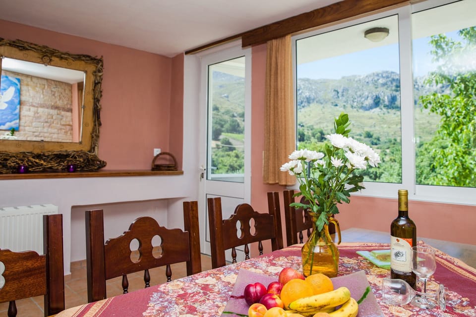 Private pool villa in Agouseliana,Dining table