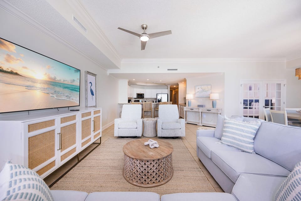 Sink into the inviting chairs and unwind with a good movie while taking in the beautiful coastal view
