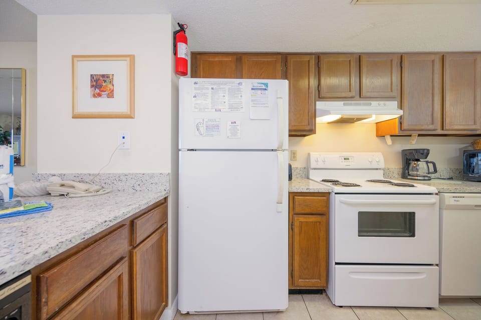Prepare beach snacks and delicious meals in this inviting kitchen