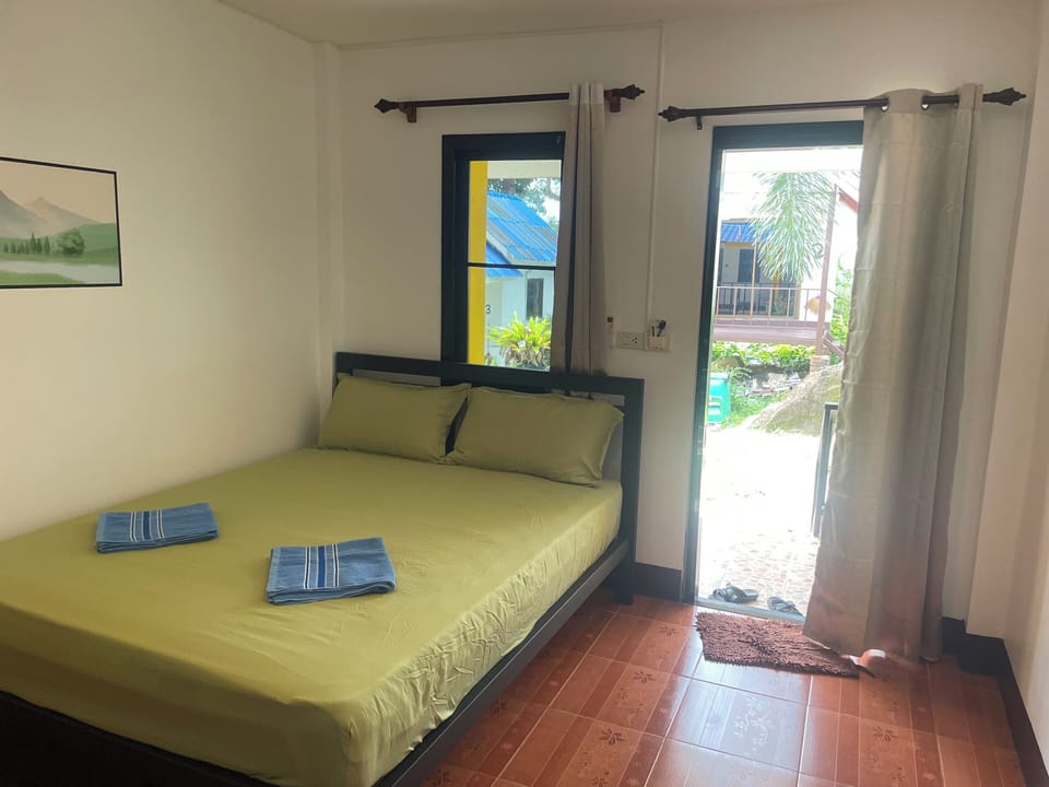 Townhouse Room | In-room safe, free WiFi, bed sheets