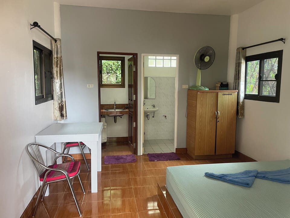 Luxury Room | In-room safe, free WiFi, bed sheets