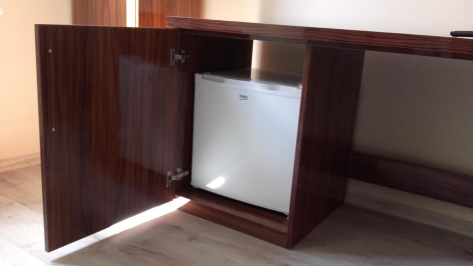 Minibar, in-room safe, desk, soundproofing