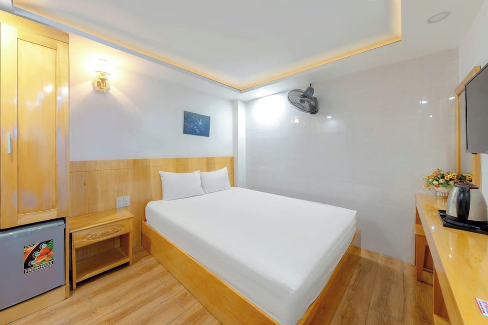 Superior Double Room | Minibar, desk, iron/ironing board, free WiFi