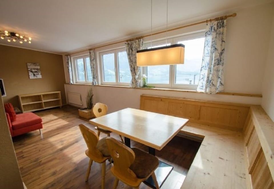 Apartment, 2 Bedrooms, Mountain View | In-room dining