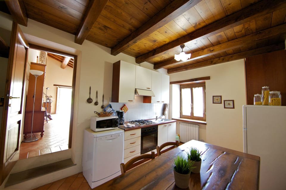 Villa, 4 Bedrooms | Private kitchen | Full-size fridge, microwave, oven, stovetop