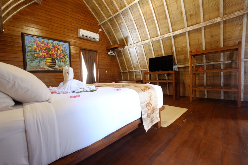 Deluxe Double Room | In-room safe, soundproofing, WiFi (free)