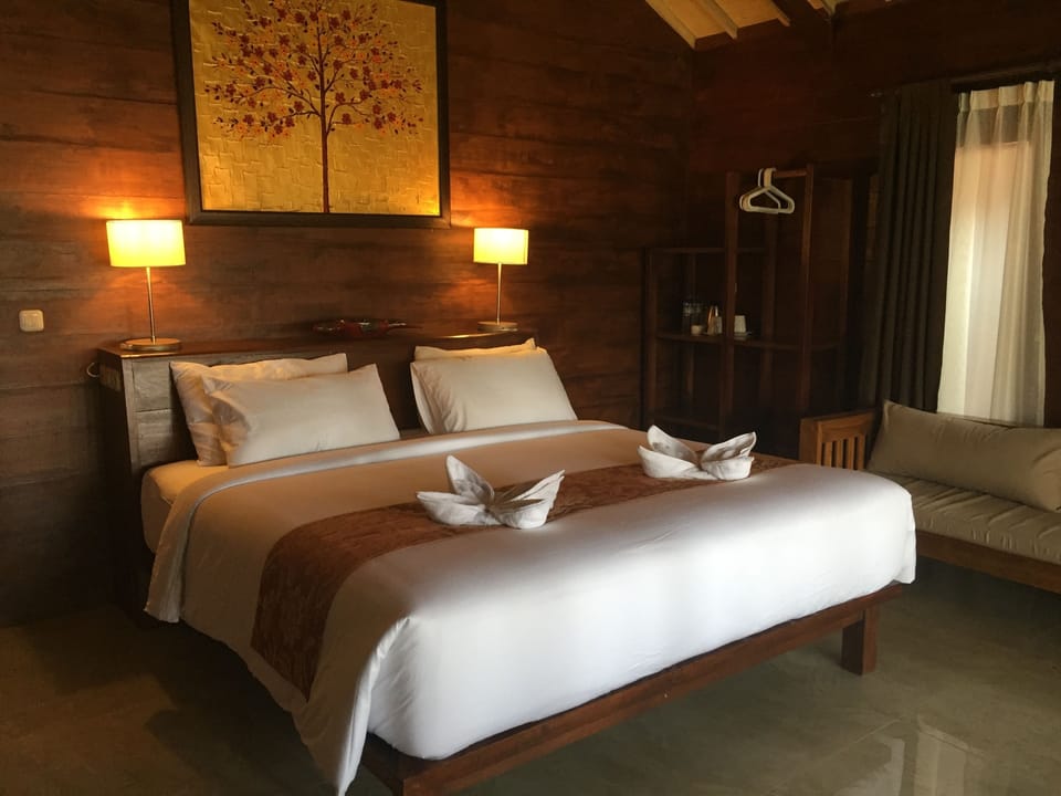 Honeymoon Suite | In-room safe, soundproofing, WiFi (free)