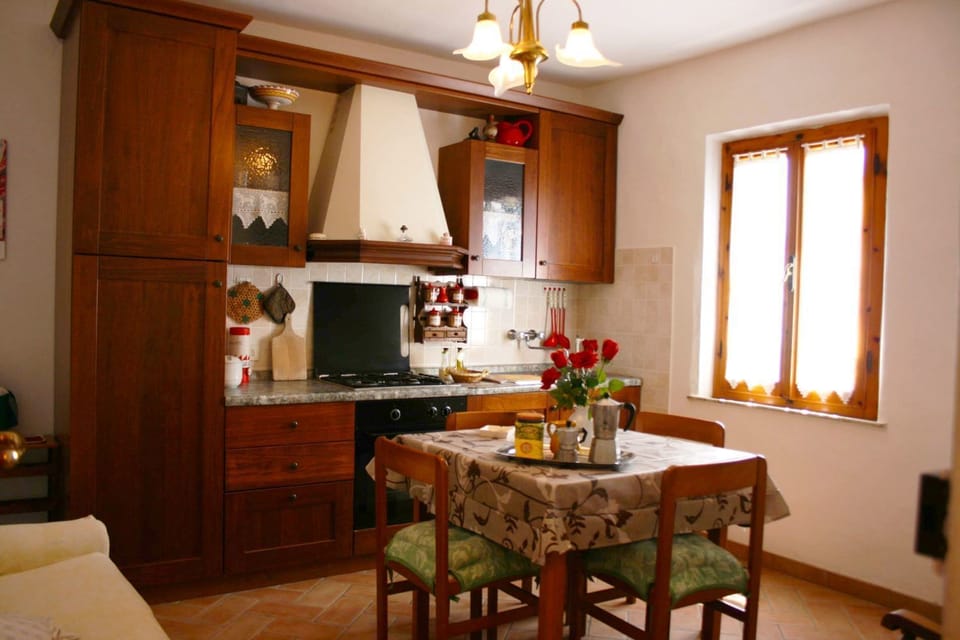 Villa, 5 Bedrooms | Private kitchen | Full-size fridge, microwave, oven, stovetop
