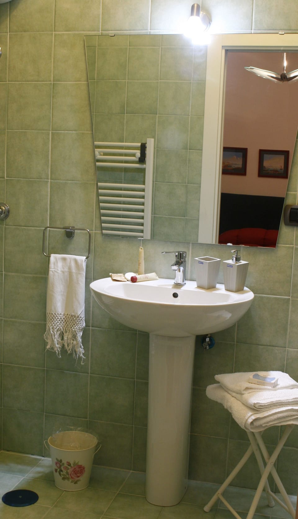 Comfort Double Room, Private Bathroom | Bathroom sink