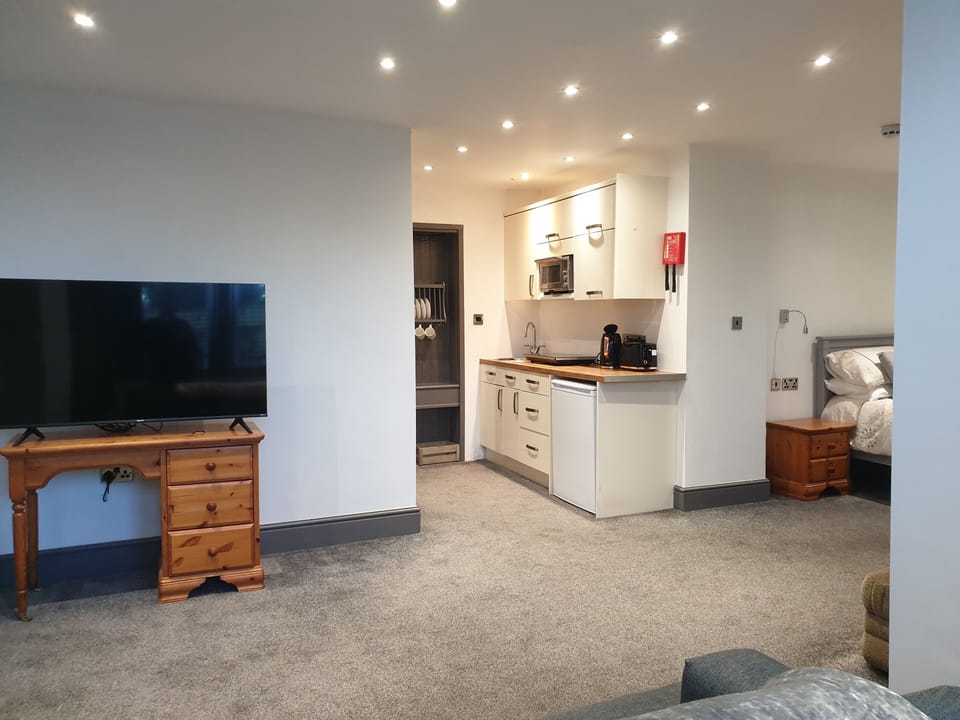 Apartment, Ensuite (Sea Front Apartment) | Free WiFi