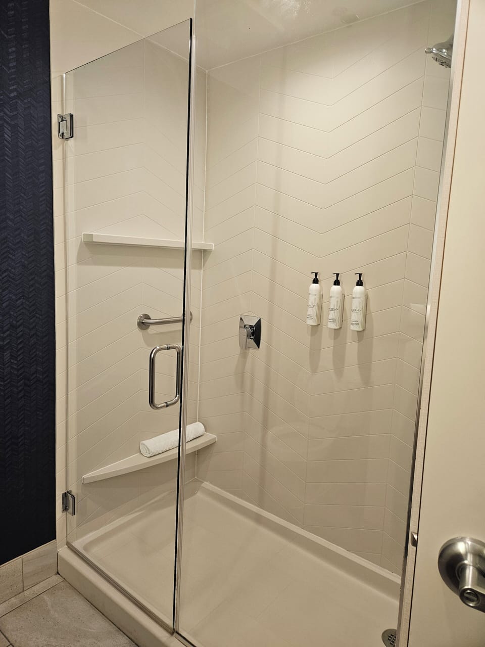 Shower, free toiletries, hair dryer, towels