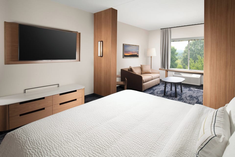 Pillowtop beds, desk, laptop workspace, iron/ironing board