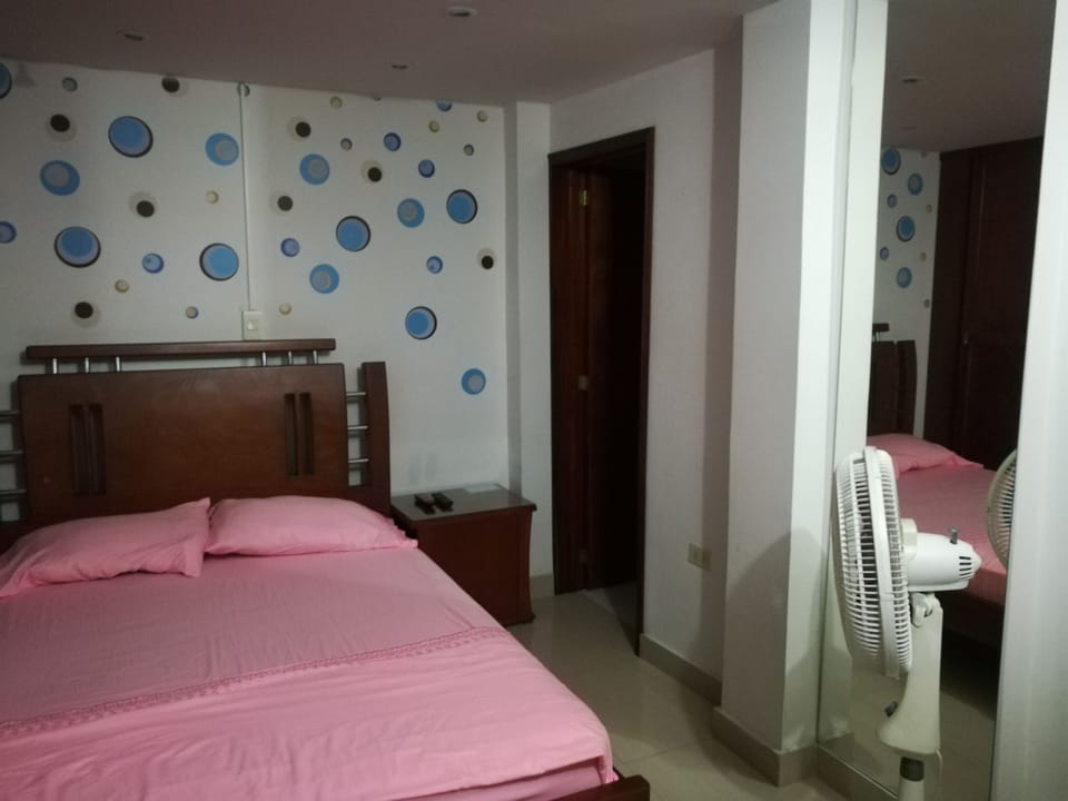 Minibar, desk, free WiFi