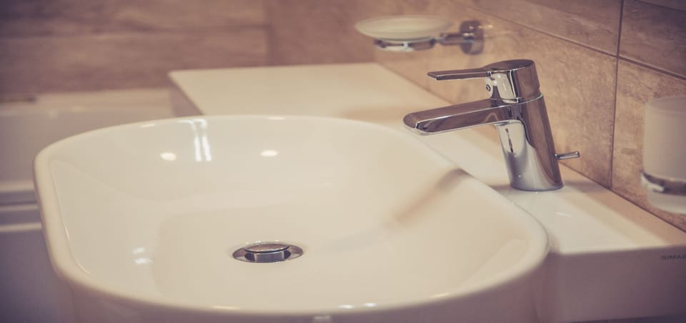 Bathroom sink