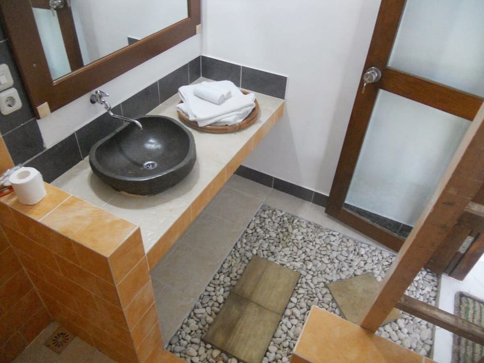 Junior Suite | Bathroom sink