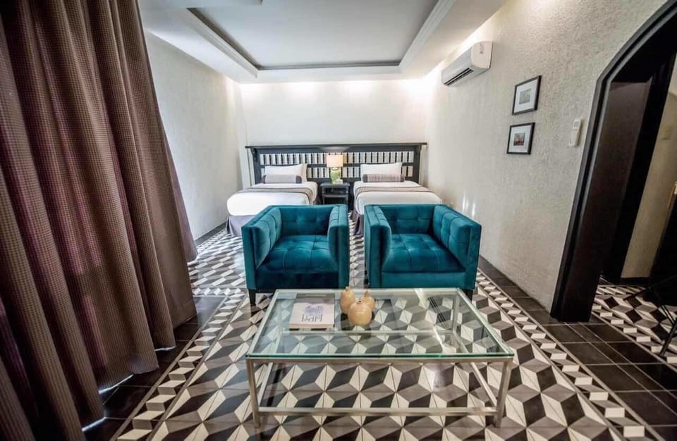 Suite Twin | In-room safe, desk, soundproofing, iron/ironing board