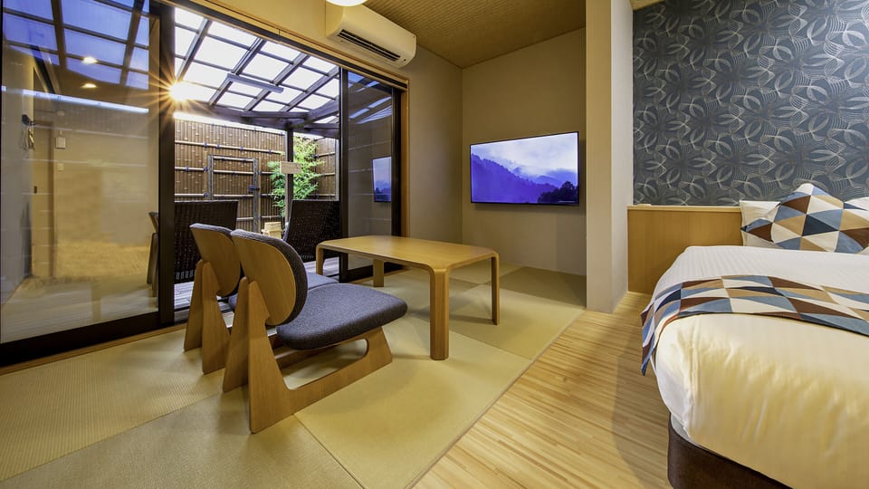 In-room safe, desk, laptop workspace, iron/ironing board (on request)