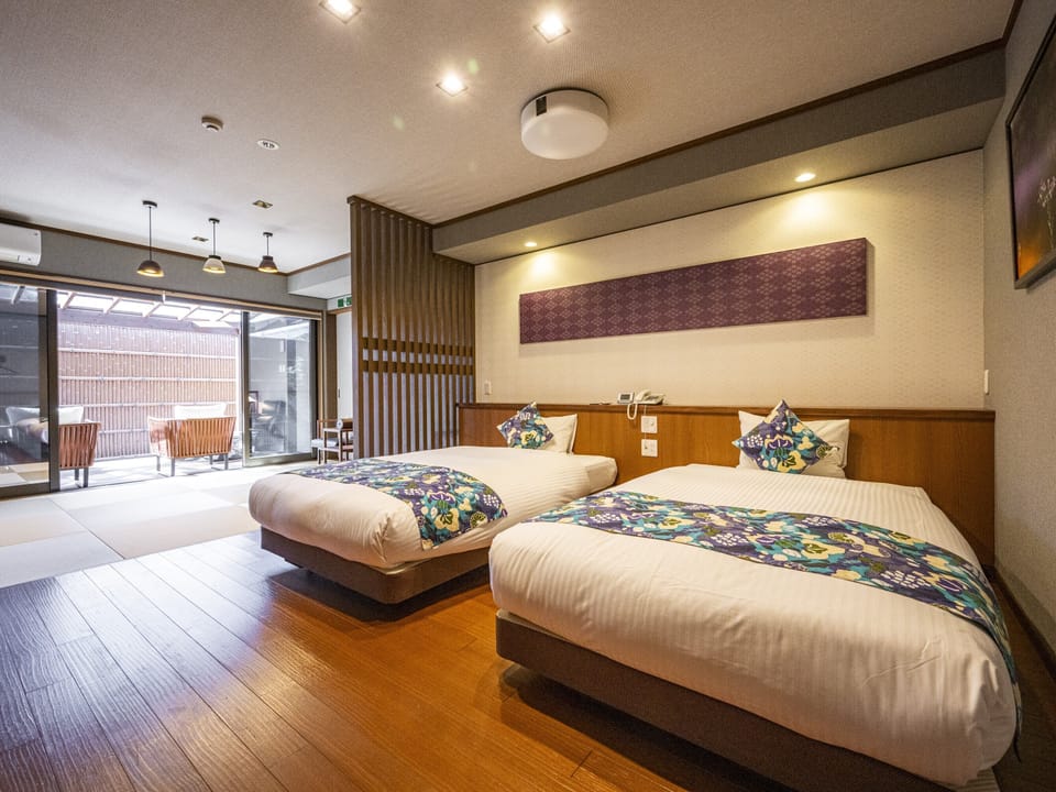 Quadruple Room with Tatami Area | In-room safe, desk, laptop workspace, iron/ironing board (on request)