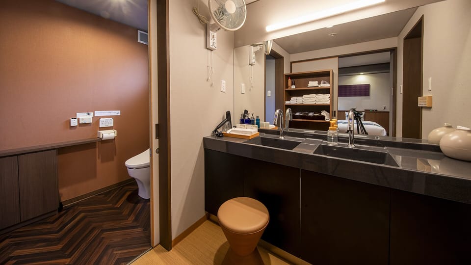 In-room safe, desk, laptop workspace, iron/ironing board (on request)