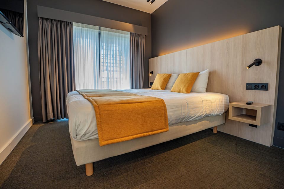 Minibar, in-room safe, desk, soundproofing