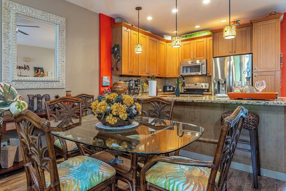 Seating for four at the dining table