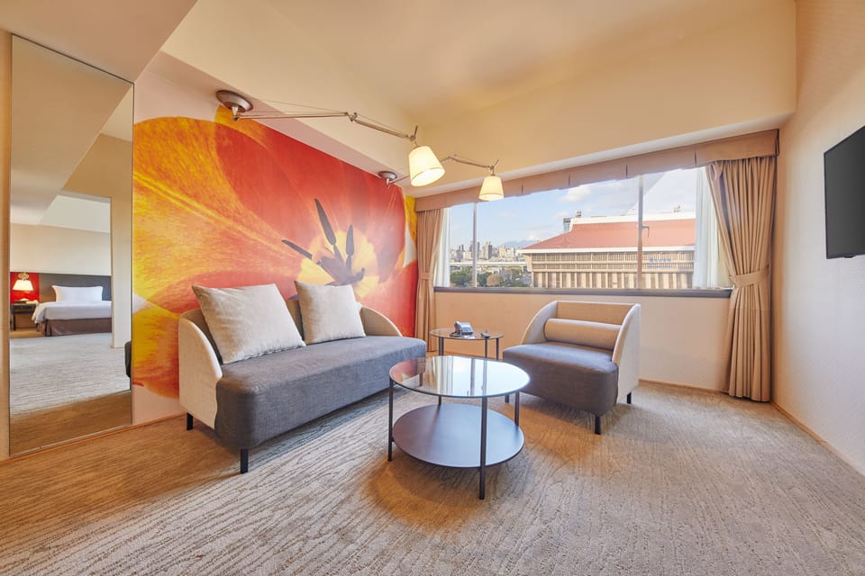 Suite, 1 Double or 2 Twin Beds (Station) | Premium bedding, in-room safe, desk, blackout drapes