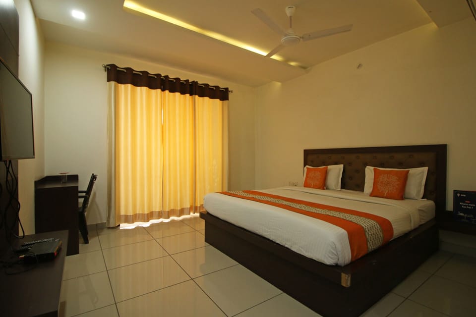 Double or Twin Room | Free WiFi, bed sheets