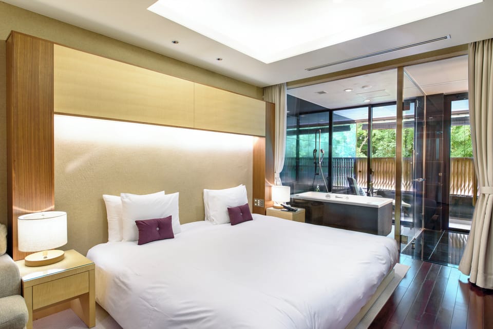 Luxury Suite Maisonette King Double | Minibar, in-room safe, free cribs/infant beds, free WiFi