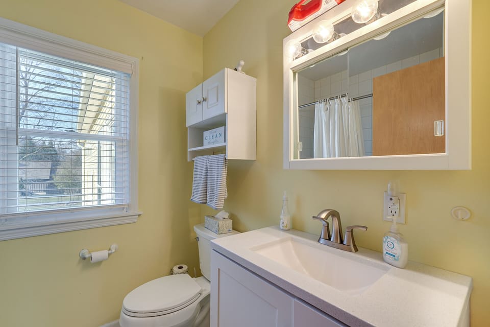 Full Bathroom