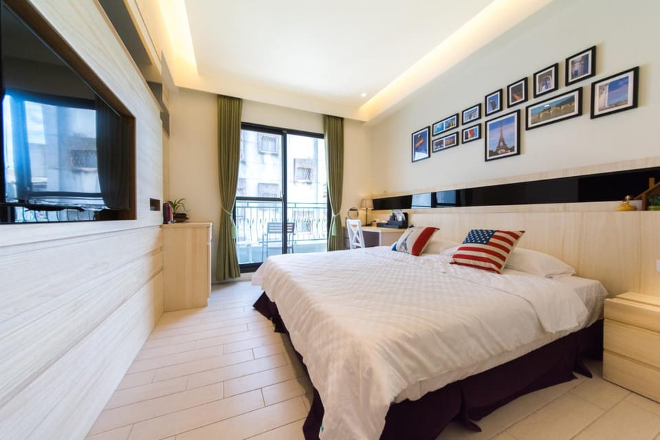 Minibar, in-room safe, desk, blackout drapes