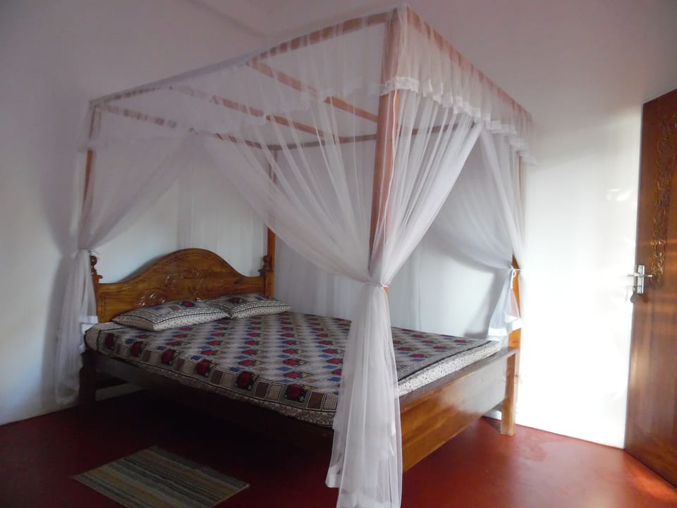 Standard Double Room, 1 Double Bed, Non Smoking, Ocean View | Desk, laptop workspace, free WiFi