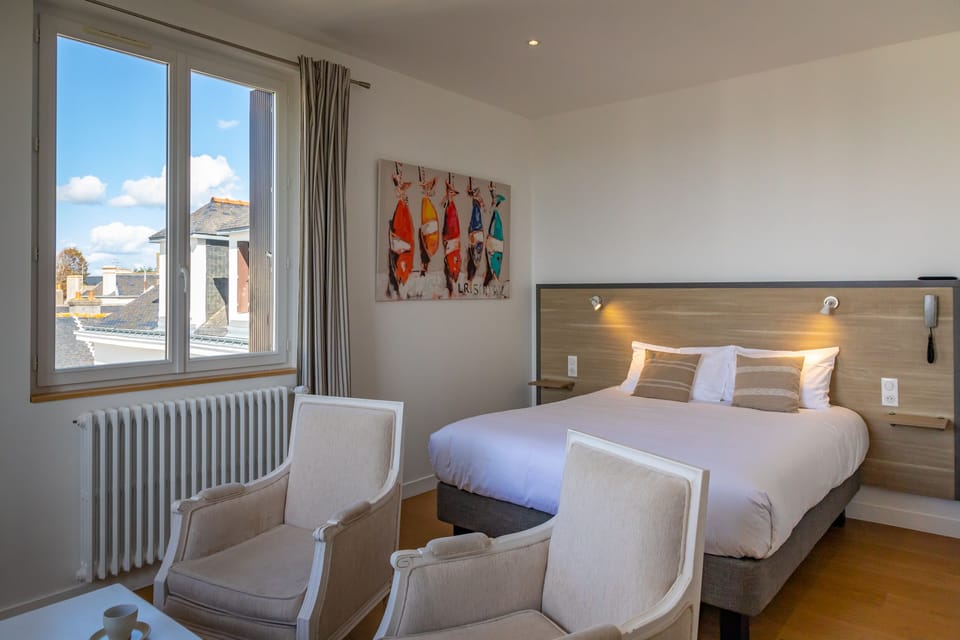 Junior Suite, Ocean View | Premium bedding, desk, free WiFi, bed sheets