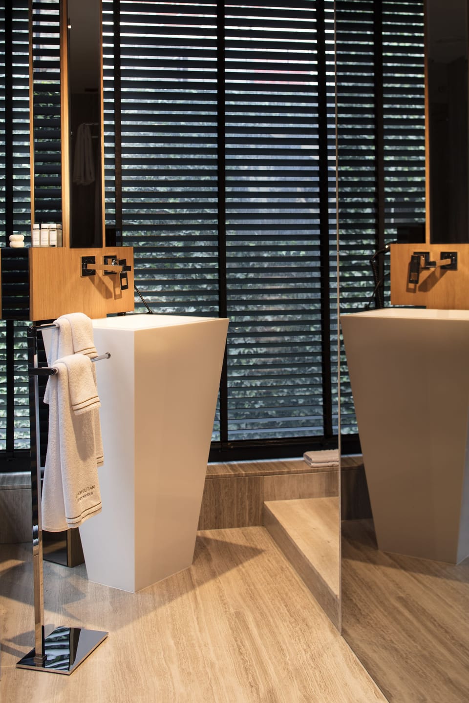 Privacy Suite | Bathroom | Shower, rainfall showerhead, free toiletries, hair dryer