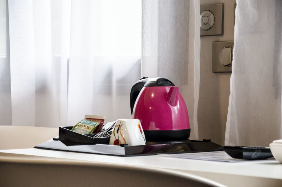 Double Room (avec Terrasse) | Coffee and/or coffee maker