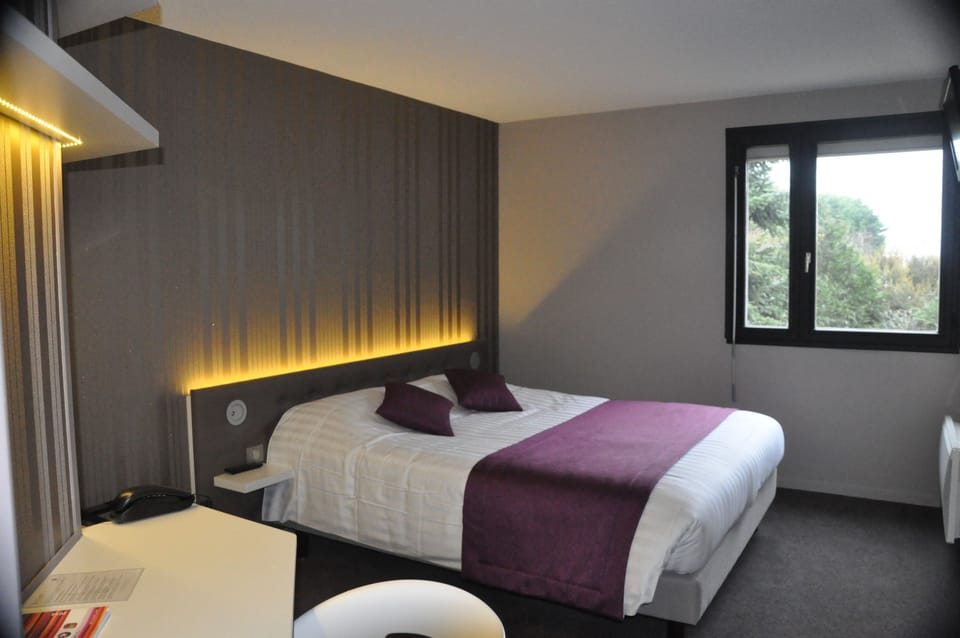 Comfort Double Room | Premium bedding, desk, blackout drapes, soundproofing