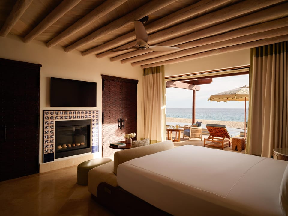 Pedregal Two Bedroom Beachfront Suite | Egyptian cotton sheets, premium bedding, pillowtop beds, minibar