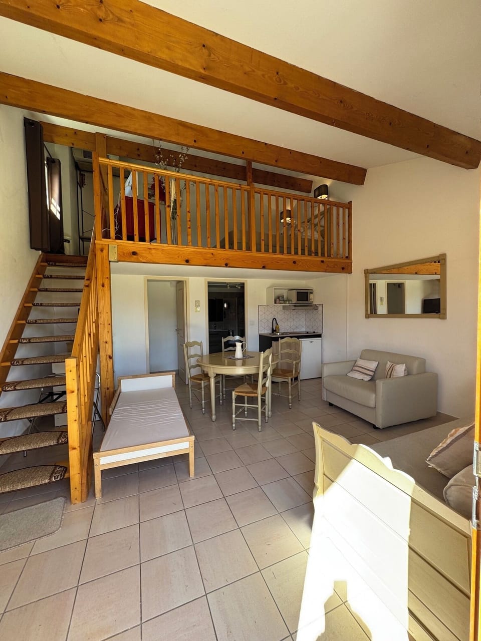 Family Duplex, Non Smoking, Air conditioning | Private kitchen | Fridge