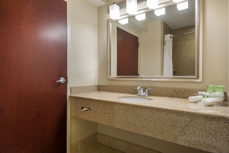 Free toiletries, hair dryer, towels
