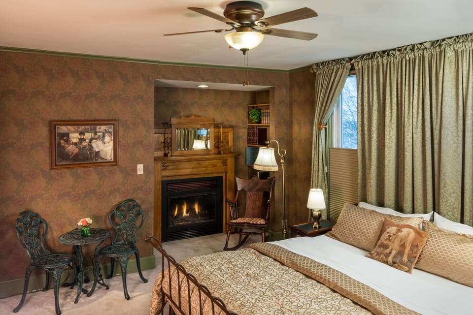 Luxury Double Room, Private Bathroom (The London Room) | Premium bedding, individually decorated, individually furnished, desk