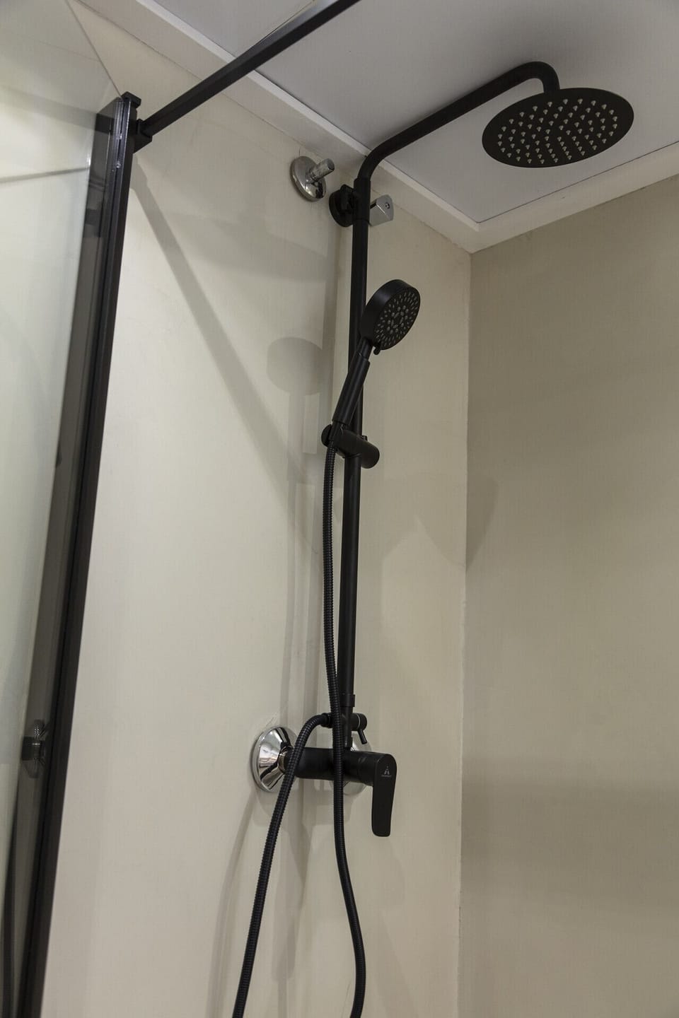 Hand-held showerhead