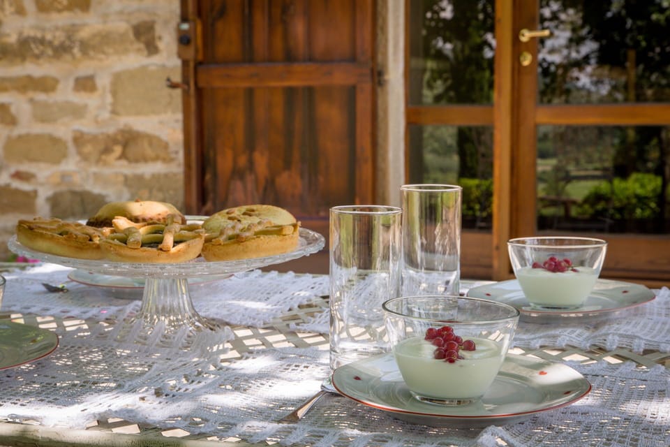 Food, Tablecloth, Table, Meal, Brunch, Dish, Cuisine, Finger Food, Textile, Linens