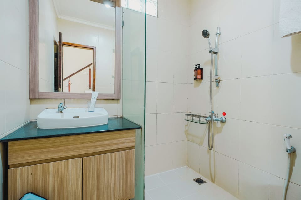 Shower, slippers, towels
