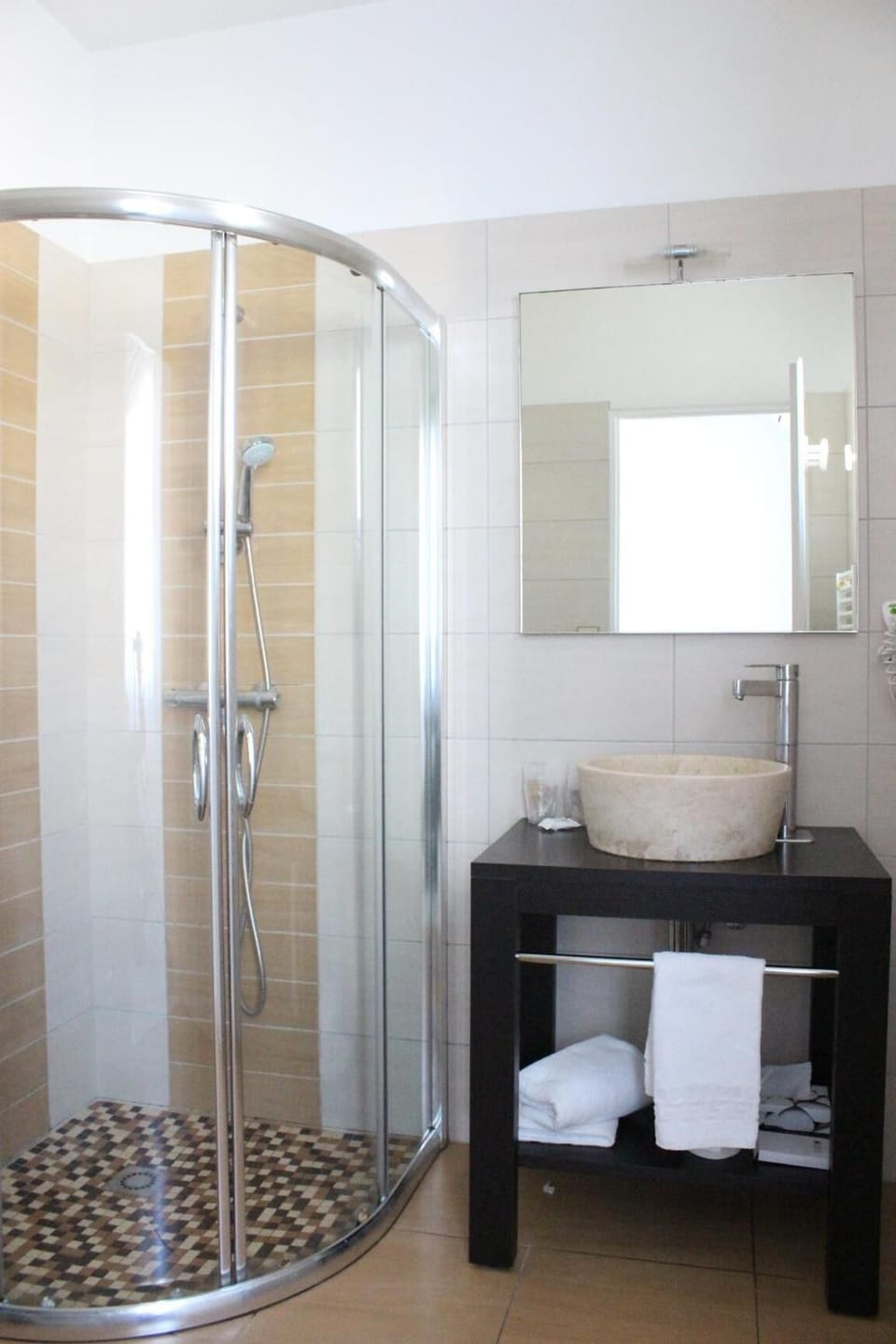 Shower, free toiletries, hair dryer, towels