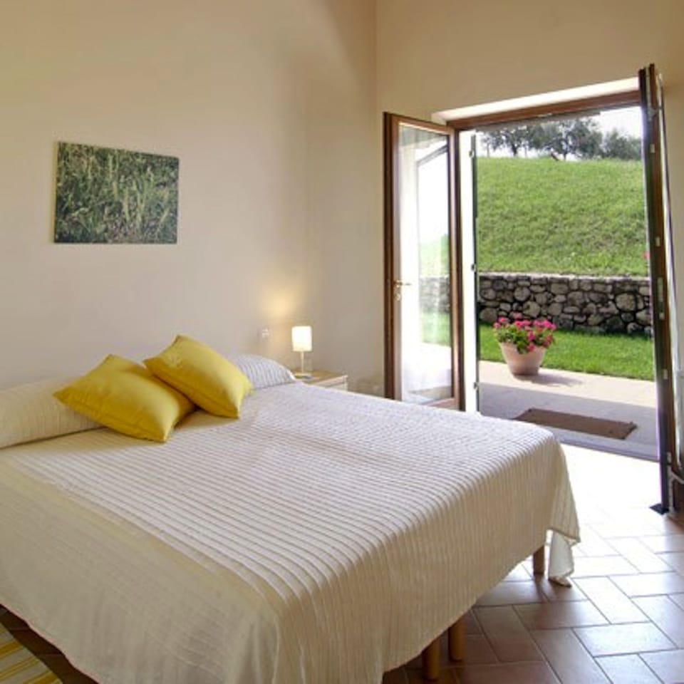 Double Room, Non Smoking | Desk, soundproofing, free WiFi, bed sheets