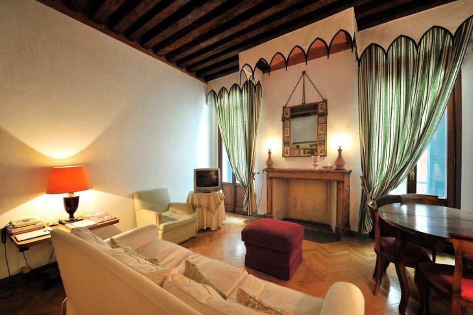 Apartment, 2 Bedrooms | Living room | TV