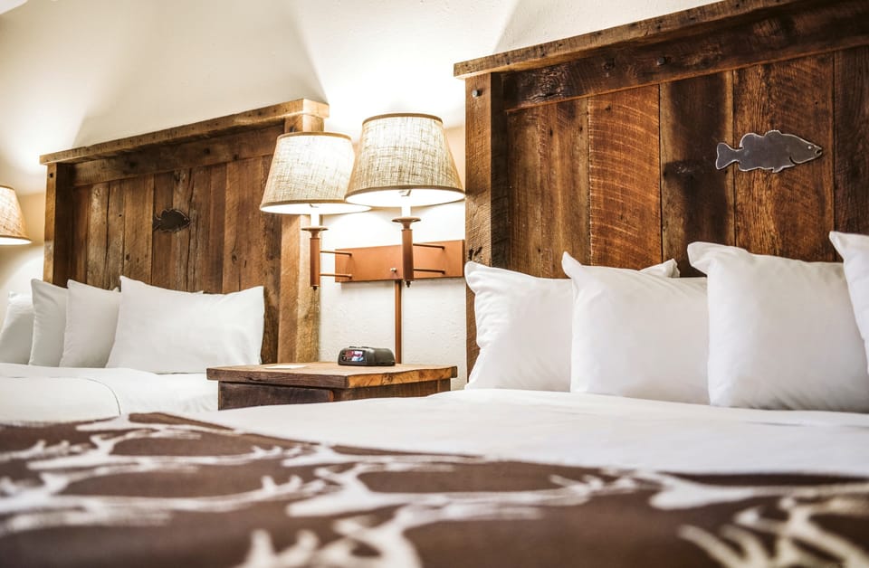 Double Queen | In-room safe, iron/ironing board, free WiFi, bed sheets