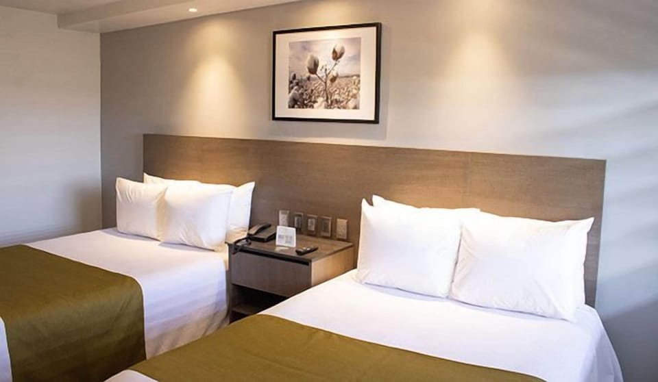 Executive Double Room | In-room safe, desk, laptop workspace, blackout drapes